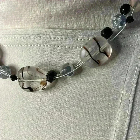 Elegant Black and Silver Beaded Necklace - Picture 2 of 5